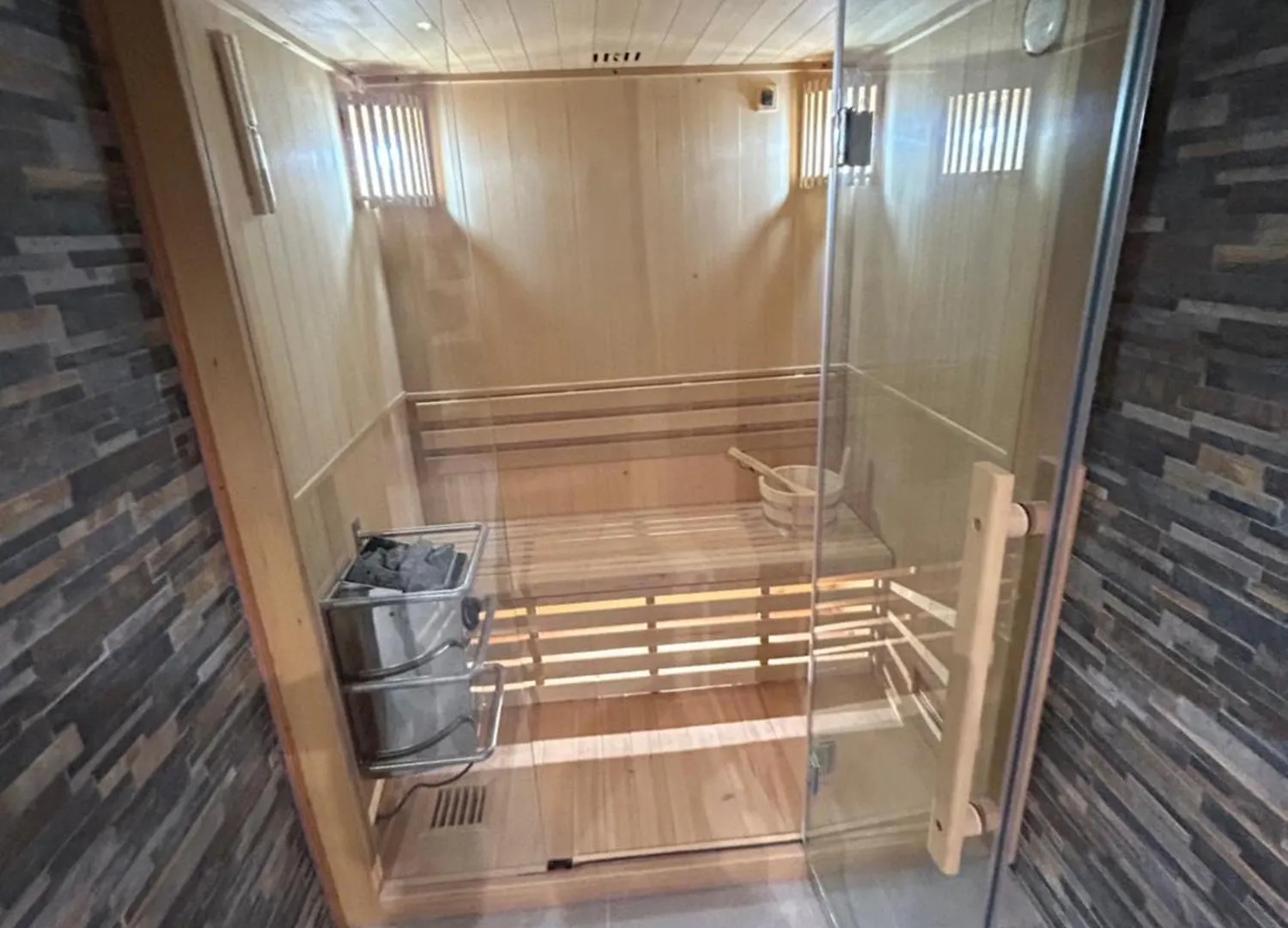 Le Domaine Du Bez Gite De La Grise Piscine Sauna Hammam Spa Saint-Laurent-dʼOlt Σπίτι διακοπών