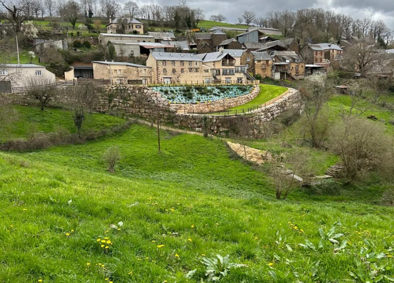 Le Domaine Du Bez Gite De La Grise Piscine Sauna Hammam Spa Saint-Laurent-dʼOlt